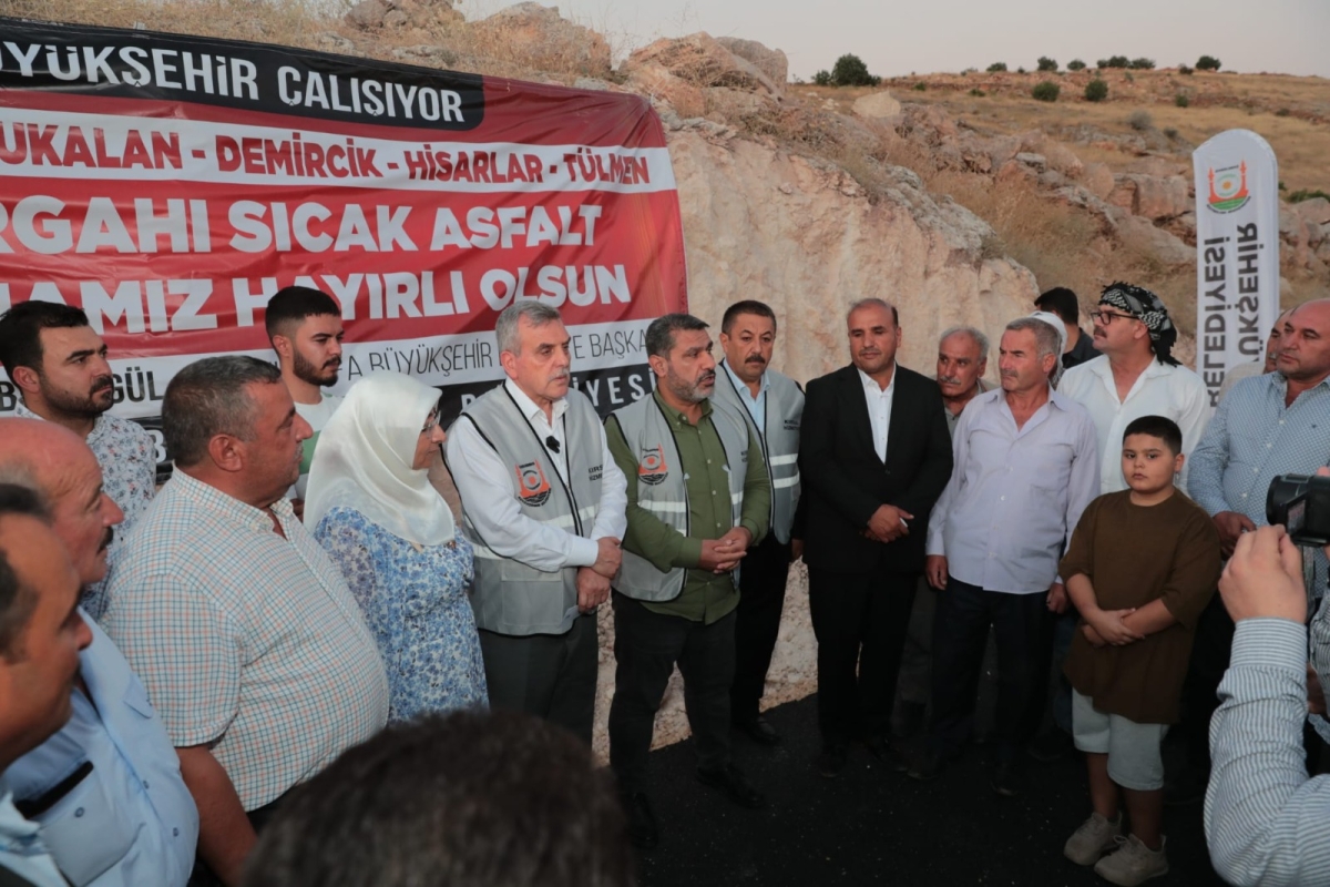 Başkan Beyazgül İle Kırsal Mahalleler Konforlu Yollara Kavuşuyor