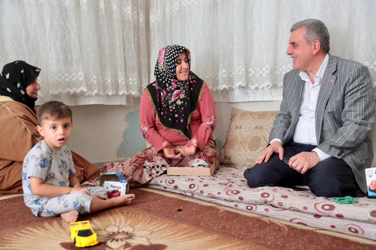 Başkan Beyazgül’den Hafta Sonu Ev Ziyaretleri