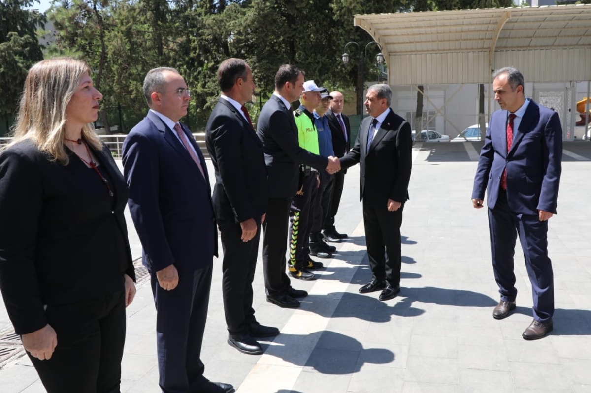 VALİ ŞILDAK İL EMNİYET MÜDÜRLÜĞÜ VE İL JANDARMA KOMUTANLIĞINI ZİYARET ETTİ