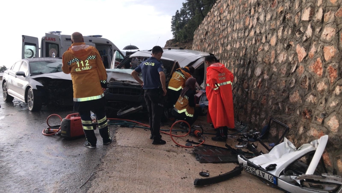 , Antalya’nın, Akseki ilçesinde ,hafif ticari araç,