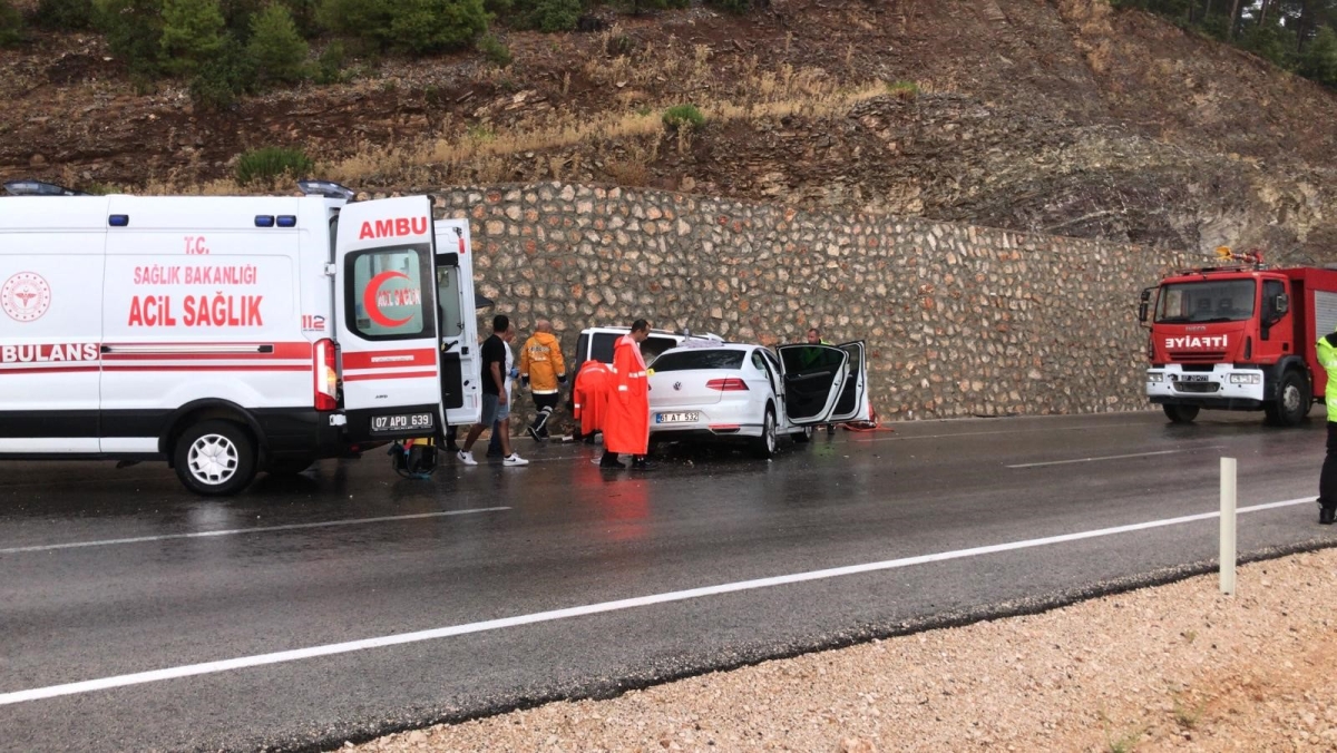 , Antalya’nın, Akseki ilçesinde ,hafif ticari araç,