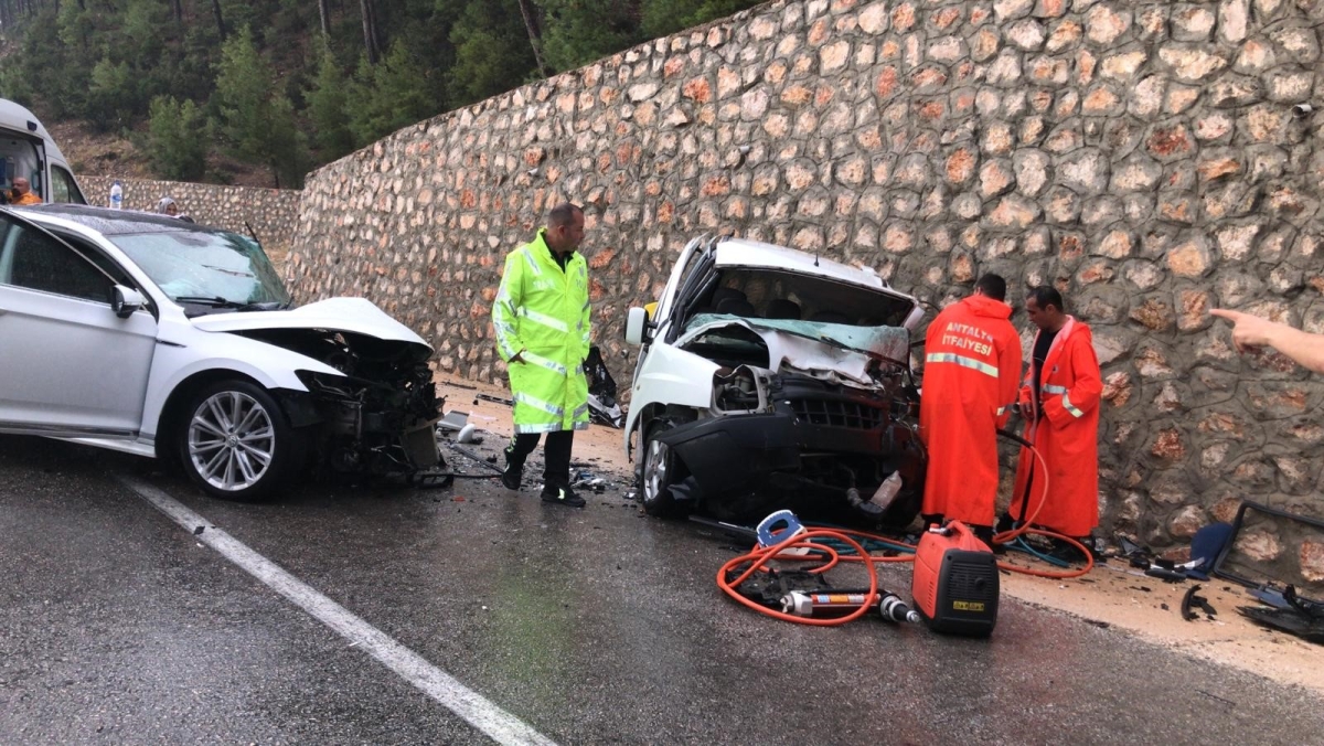 , Antalya’nın, Akseki ilçesinde ,hafif ticari araç,