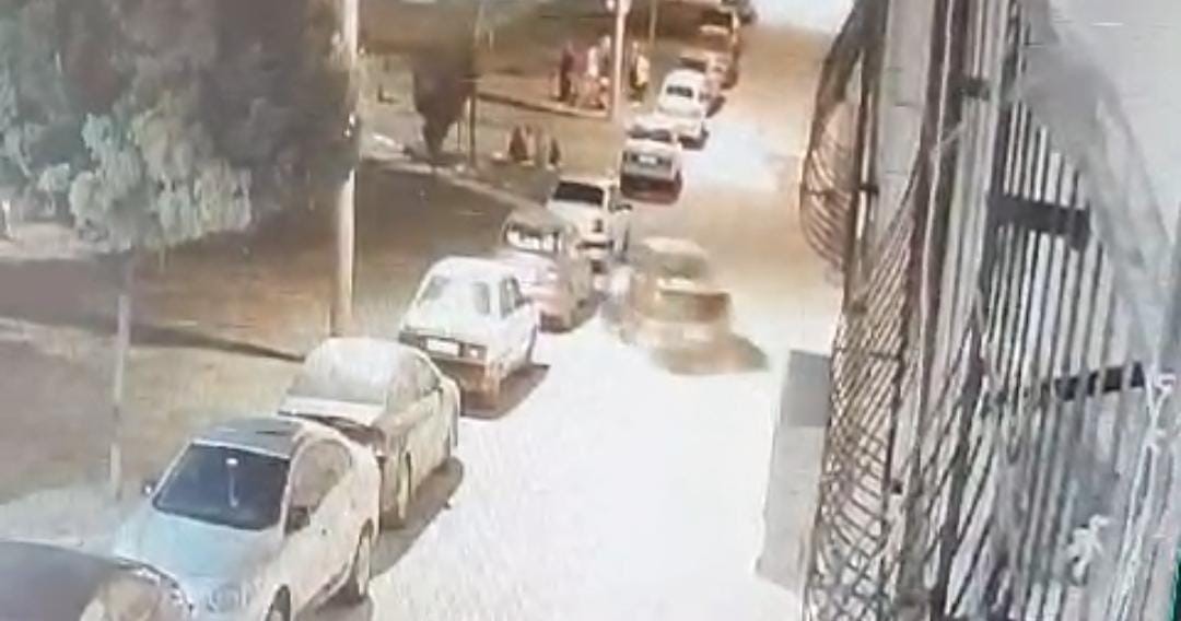 Şanlıurfa’da el freni çekilmeyen otomobil sürücüsüne kabusu yaşattı