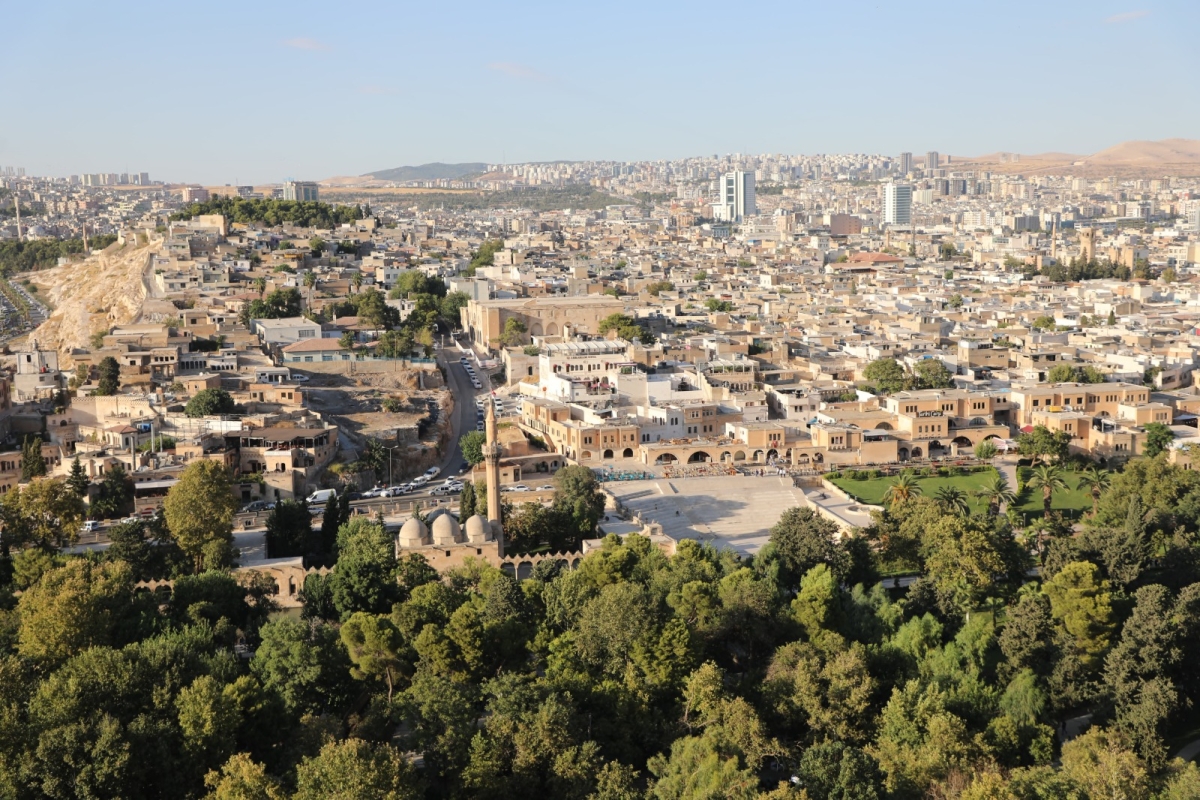 VALİ ŞILDAK “VE OTEL ŞANLIURFA TURİZMİNE ARTI DEĞERDİR”