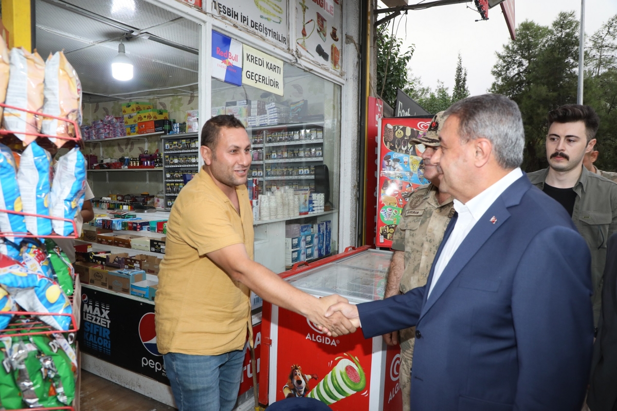 VALİ ŞILDAK OKUL GÜVENLİĞİ KONUSUNDA ESNAFI BİLGİLENDİRDİ