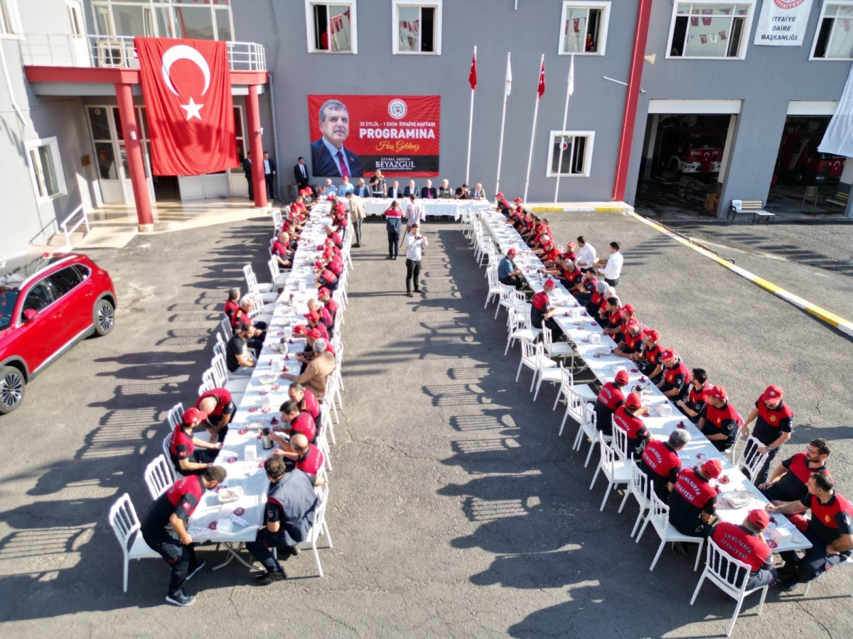BAŞKAN BEYAZGÜL, “TÜM İTFAİYE ERLERİMİZLE İFTİHAR EDİYORUZ”