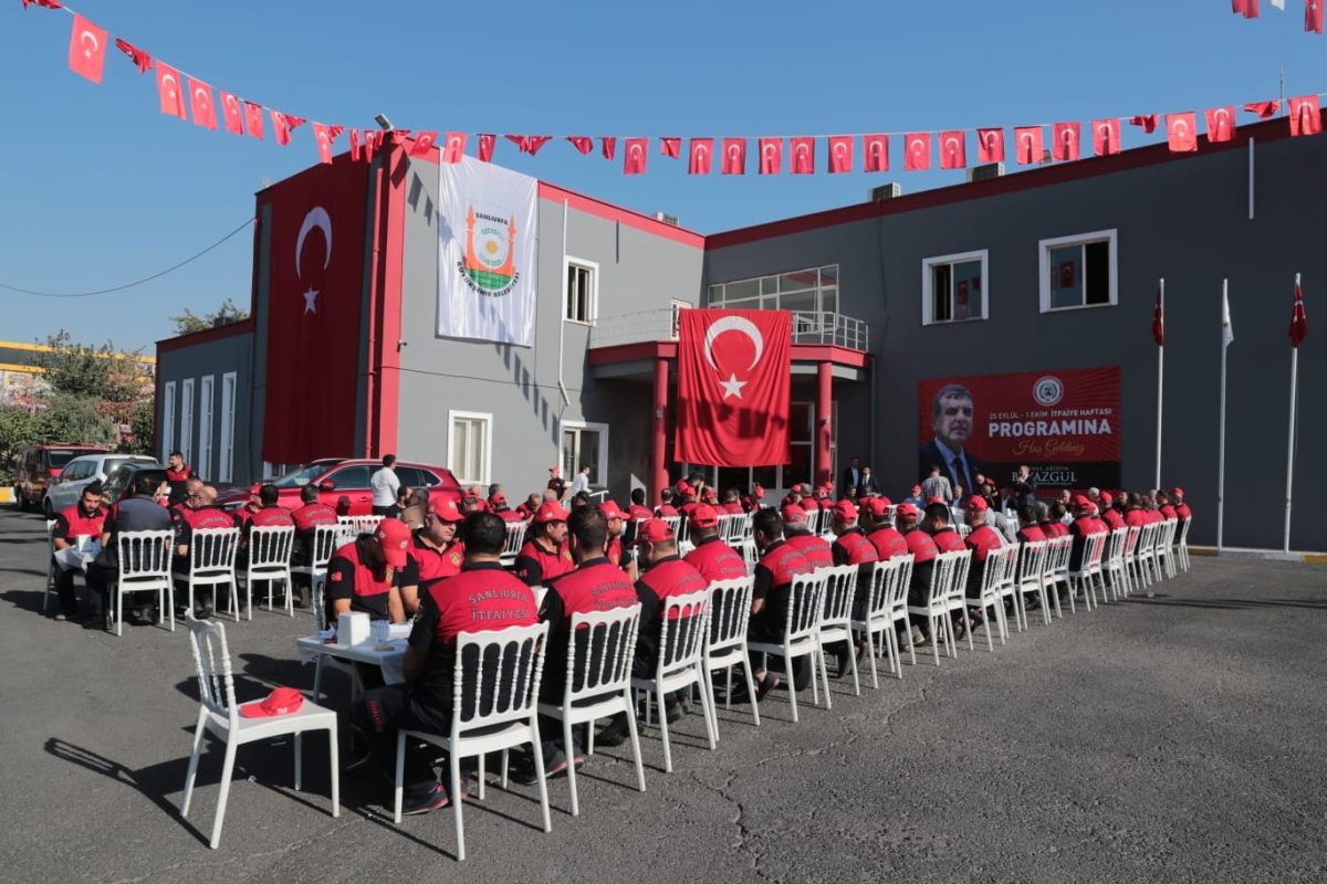 BAŞKAN BEYAZGÜL, “TÜM İTFAİYE ERLERİMİZLE İFTİHAR EDİYORUZ”
