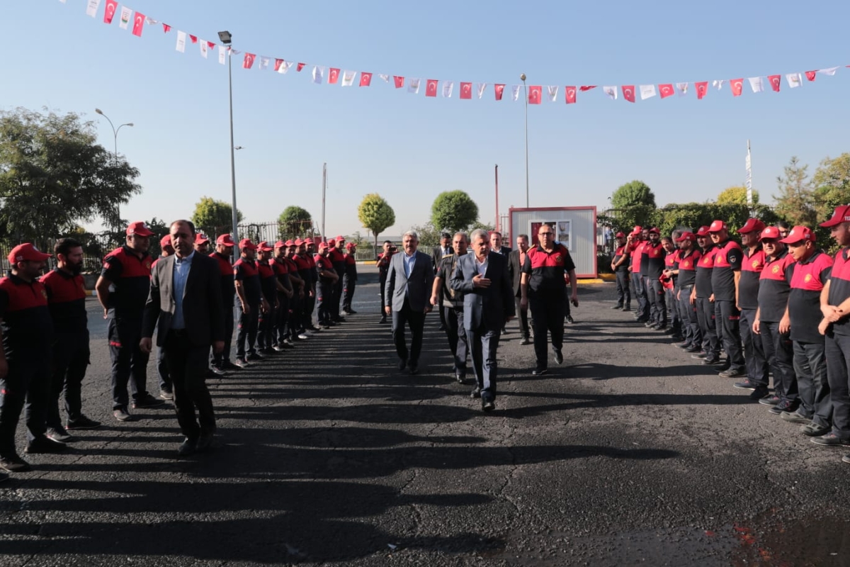 BAŞKAN BEYAZGÜL, “TÜM İTFAİYE ERLERİMİZLE İFTİHAR EDİYORUZ”