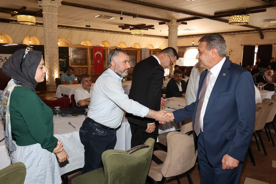 VALİ ŞILDAK BASIN MENSUPLARIYLA BULUŞTU