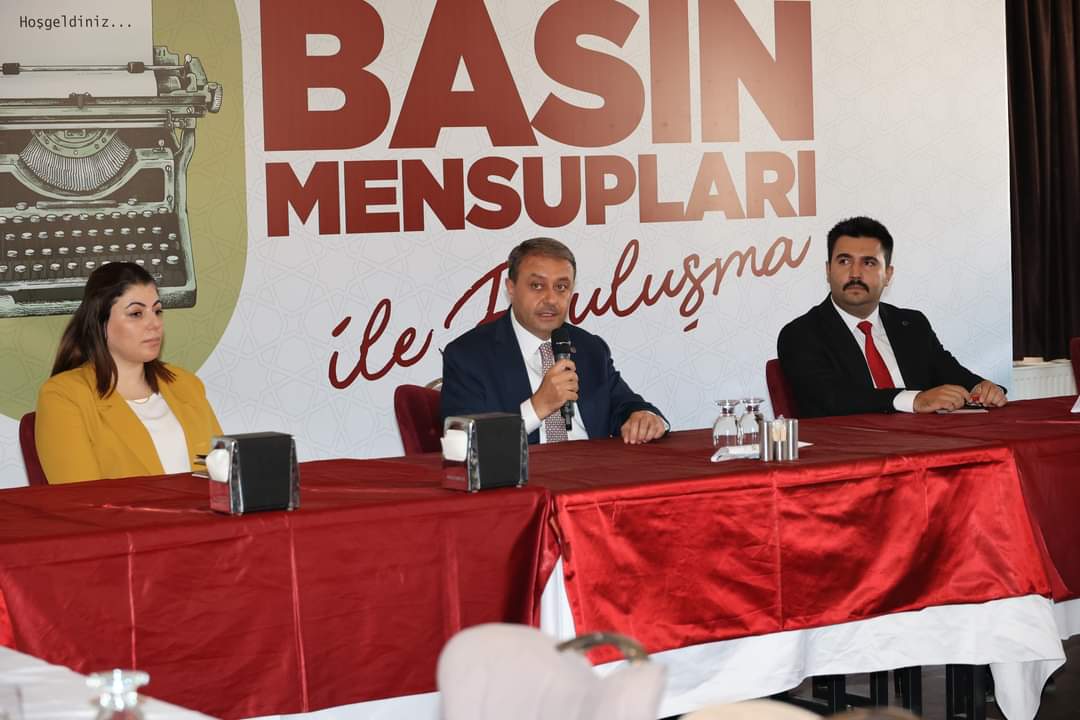 VALİ ŞILDAK BASIN MENSUPLARIYLA BULUŞTU