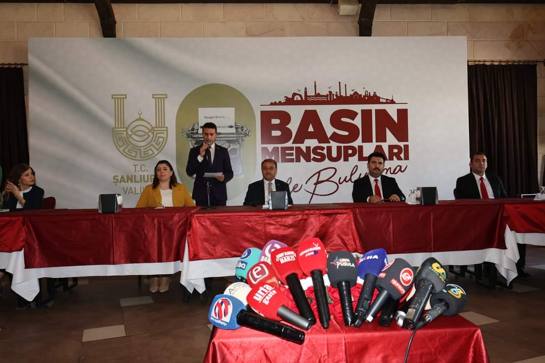 VALİ ŞILDAK BASIN MENSUPLARIYLA BULUŞTU