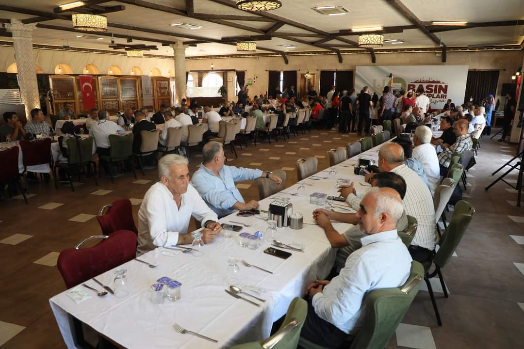 VALİ ŞILDAK BASIN MENSUPLARIYLA BULUŞTU