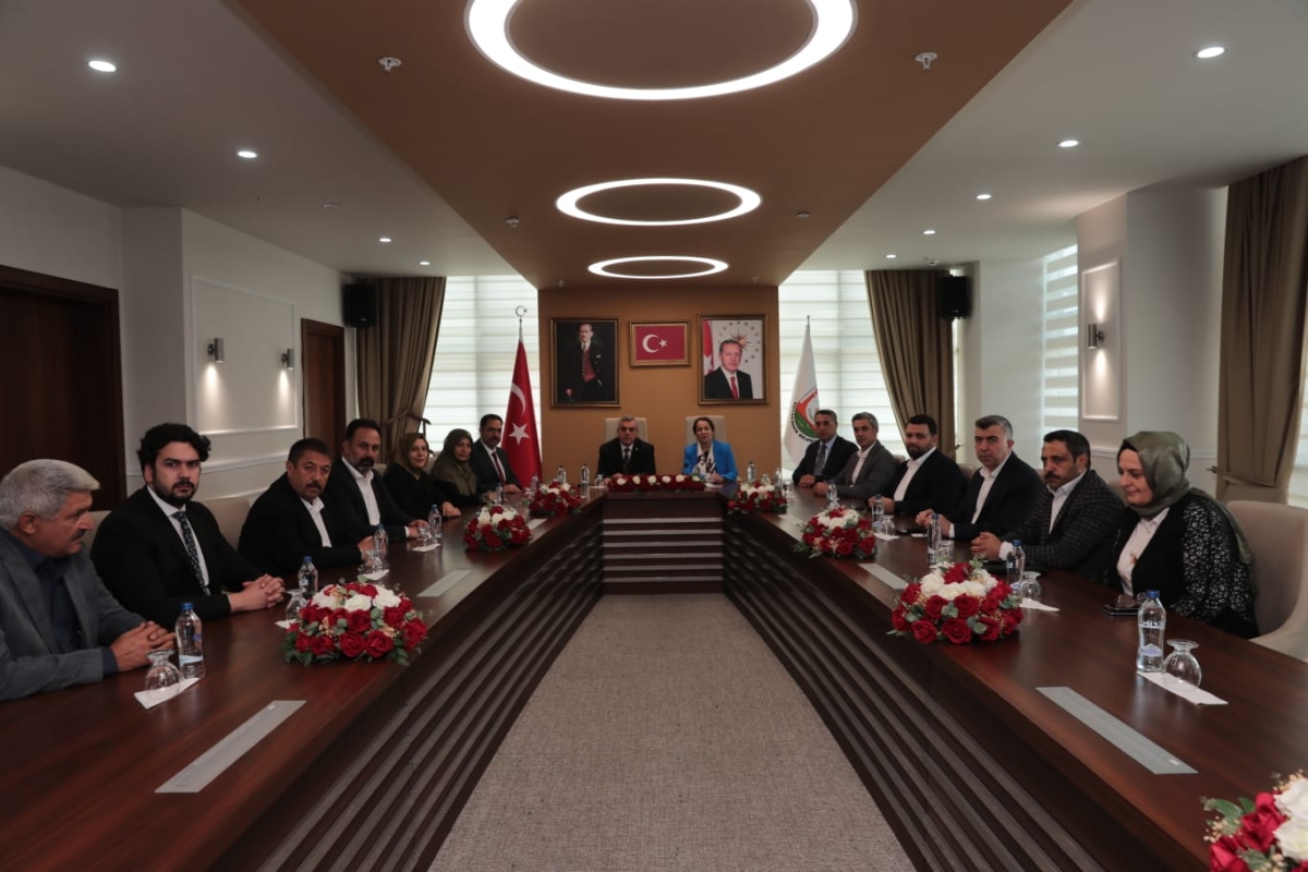 BAKAN YARDIMCISI MADAK’TAN BAŞKAN BEYAZGÜL’E ZİYARET
