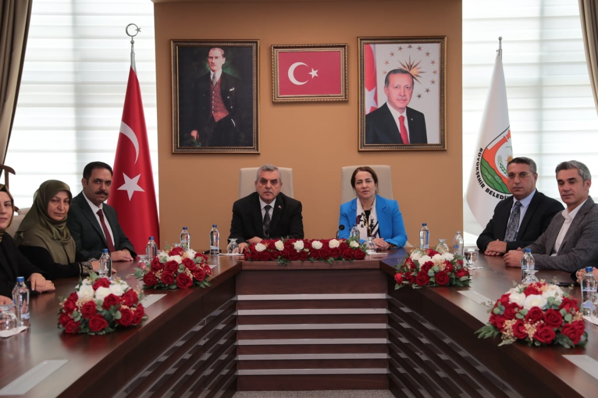 BAKAN YARDIMCISI MADAK’TAN BAŞKAN BEYAZGÜL’E ZİYARET