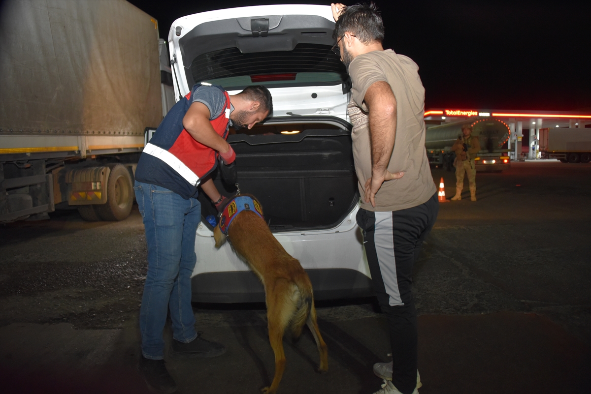 Şanlıurfa'da dronla asayiş ve trafik denetimi yapıldı