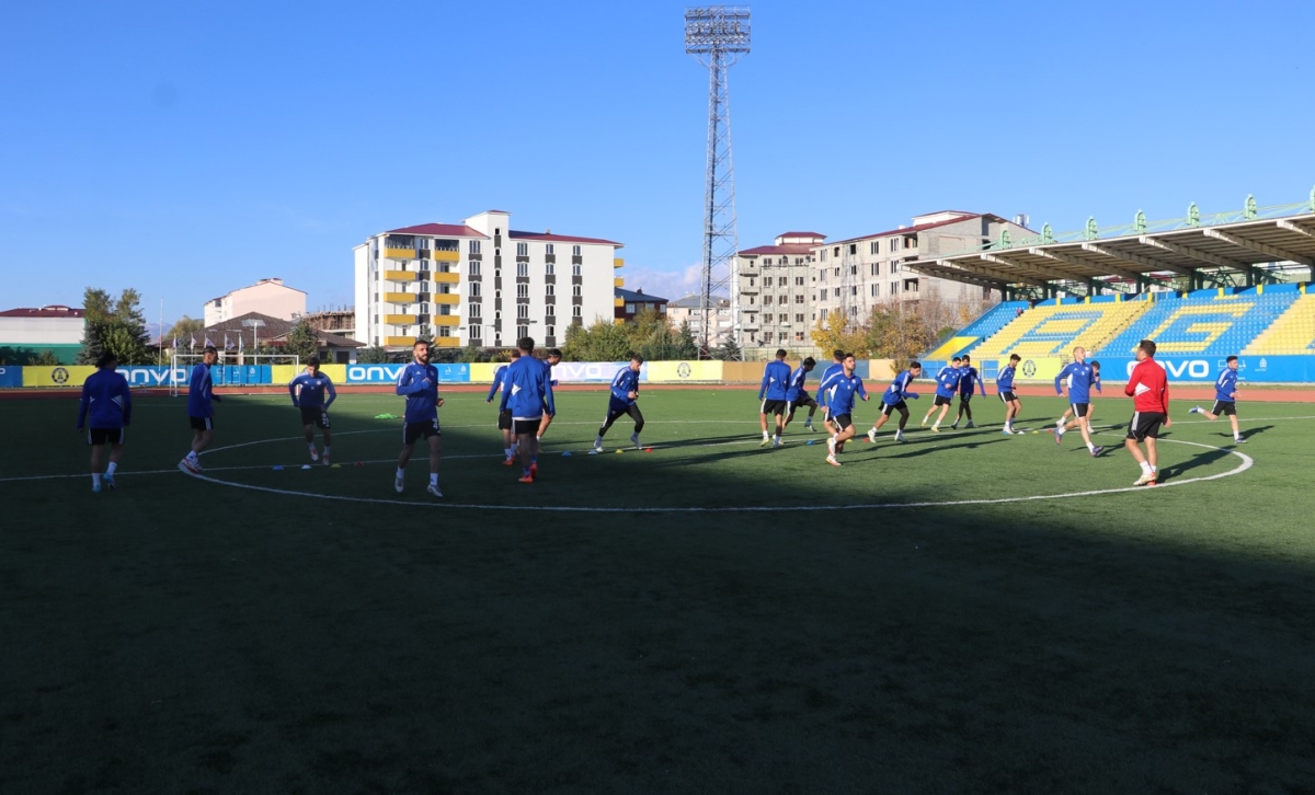 KARAKÖPRÜ BELEDİYESPOR’DA HAZIRLIKLAR TAMAM