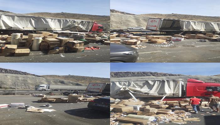 YARDIM TIRI KAZA YAPTI MALZEMELER YOLA SAÇILDI