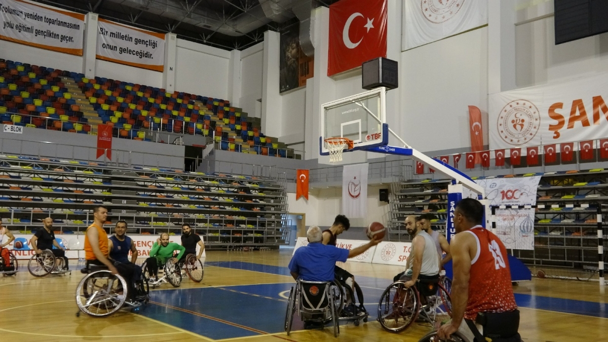 BÜYÜKŞEHİR TEKERLEKLİ SANDALYE BASKETBOL TAKIMI, GALATASARAY İLE KARŞILAŞACAK