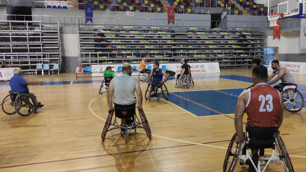 BÜYÜKŞEHİR TEKERLEKLİ SANDALYE BASKETBOL TAKIMI, GALATASARAY İLE KARŞILAŞACAK