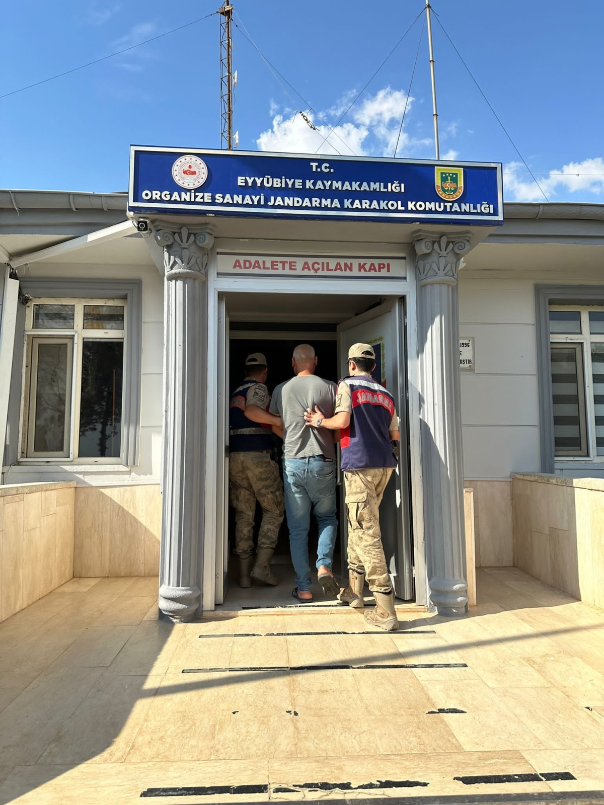140 GÖZALTI