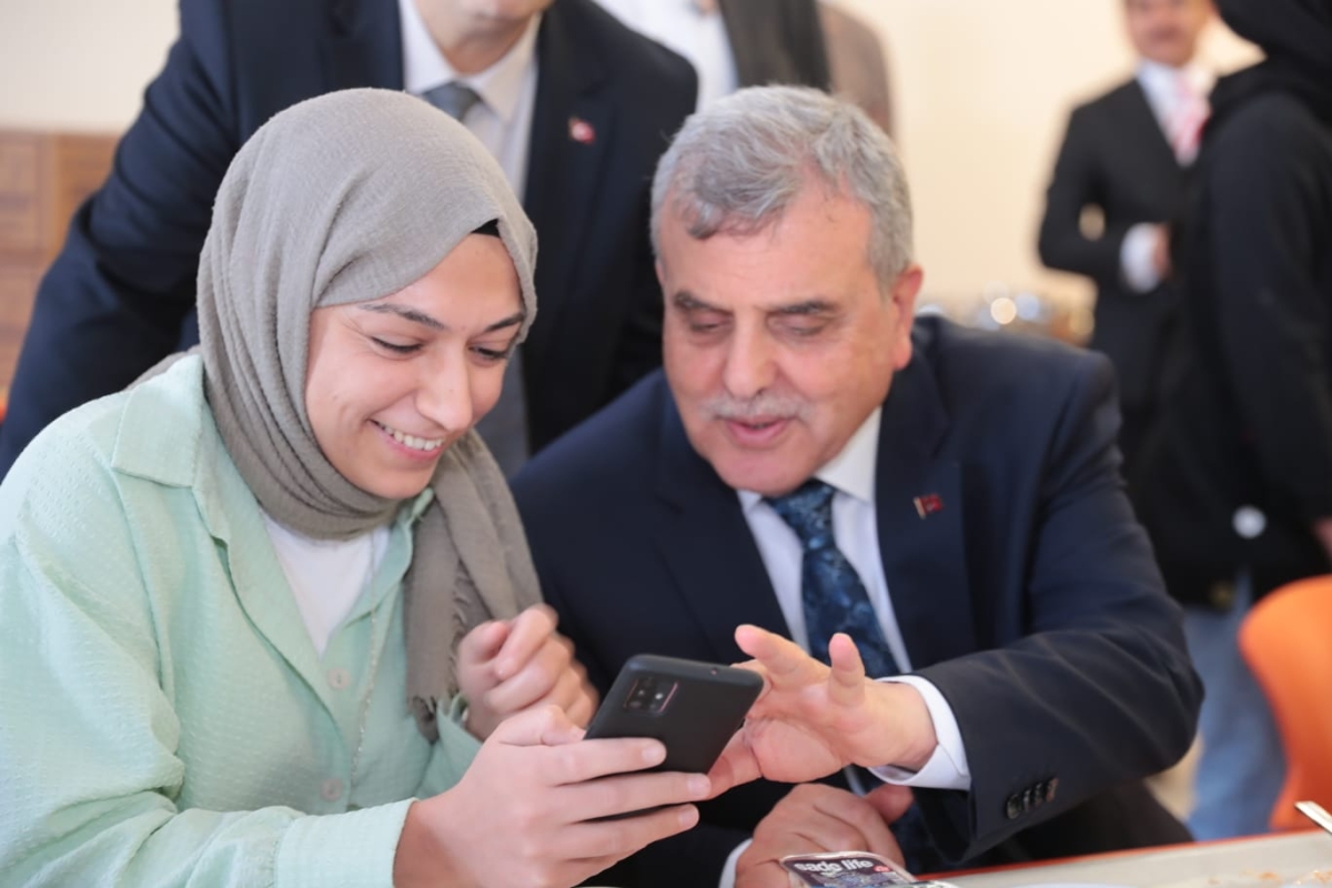 BAŞKAN BEYAZGÜL, ‘’İSRAİL’İ BESLEYEN DAMARLARI KESMELİYİZ’’