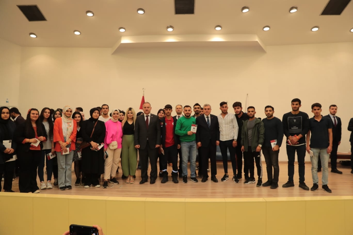 BAŞKAN BEYAZGÜL, ‘’İSRAİL’İ BESLEYEN DAMARLARI KESMELİYİZ’’
