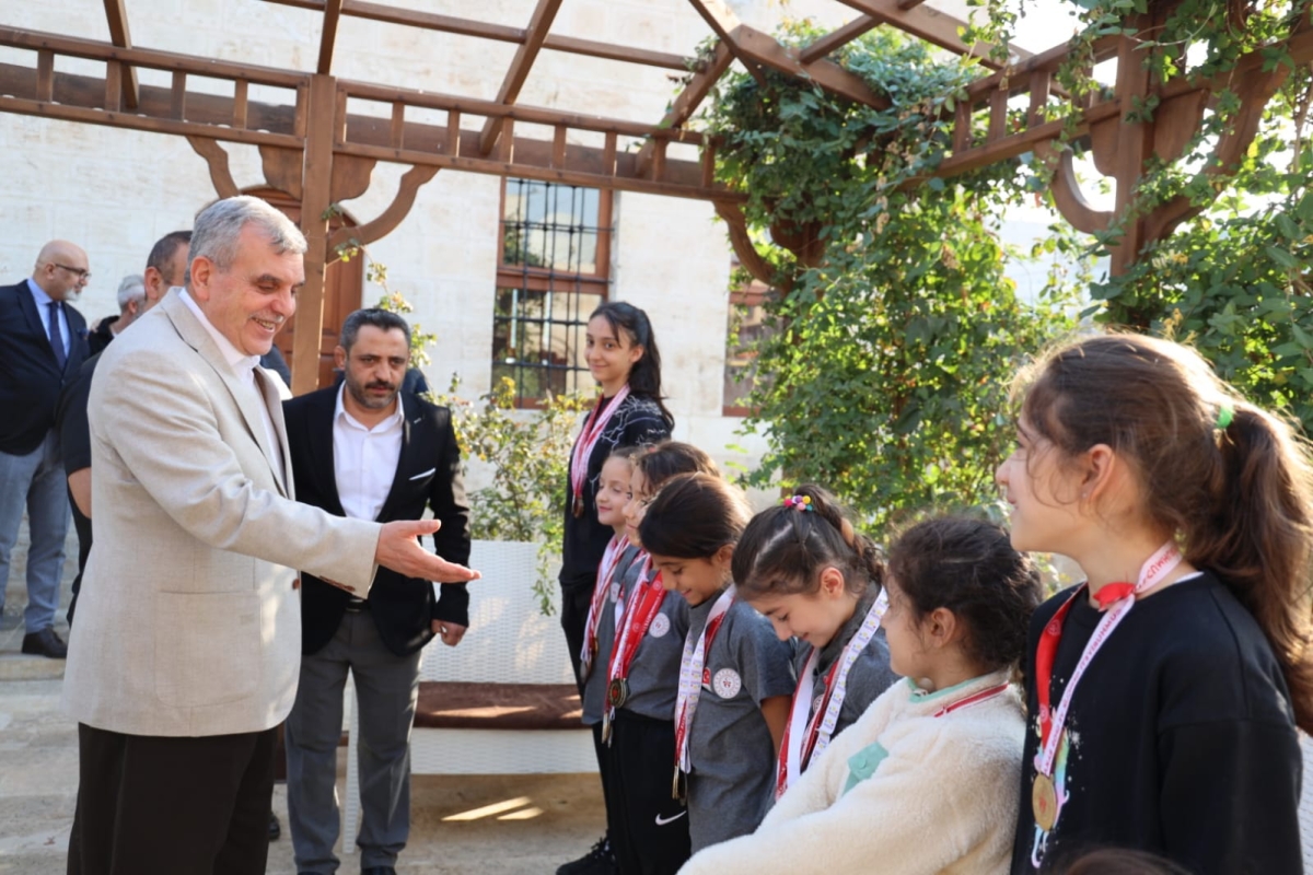 BAŞKAN BEYAZGÜL, “GENÇLERE YÖNELİK DESTEKLERİMİZ ARTARAK DEVAM EDECEK”