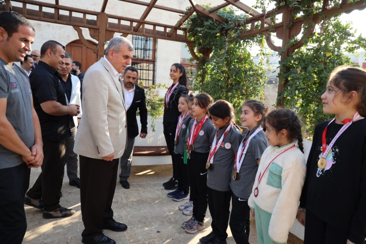 BAŞKAN BEYAZGÜL, “GENÇLERE YÖNELİK DESTEKLERİMİZ ARTARAK DEVAM EDECEK”