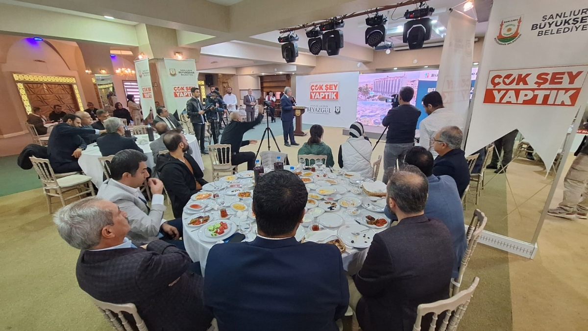 BAŞKAN BEYAZGÜL, KÖŞE YAZARLARIYLA BİR ARAYA GELDİ