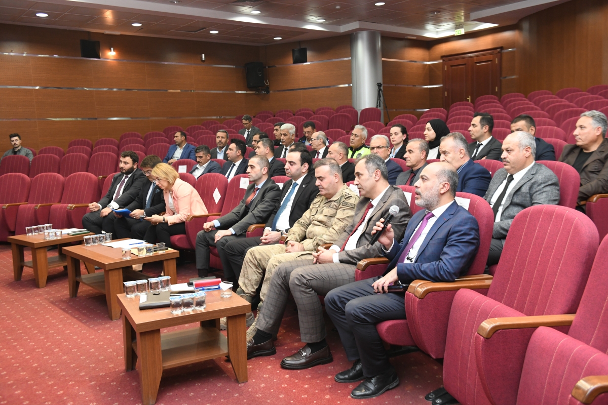 KIŞ TRAFİK TEDBİRLERİ DEĞERLENDİRİLDİ