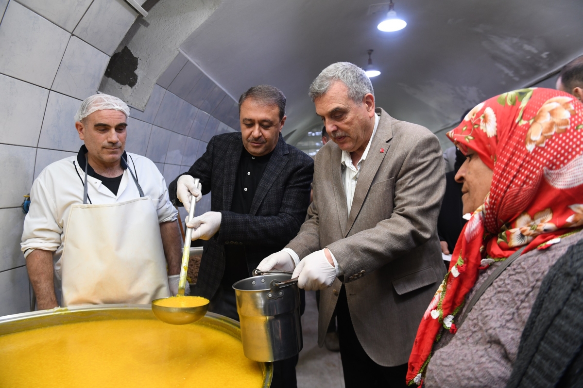 AŞEVİ GÖNÜLLERİ ISITIYOR