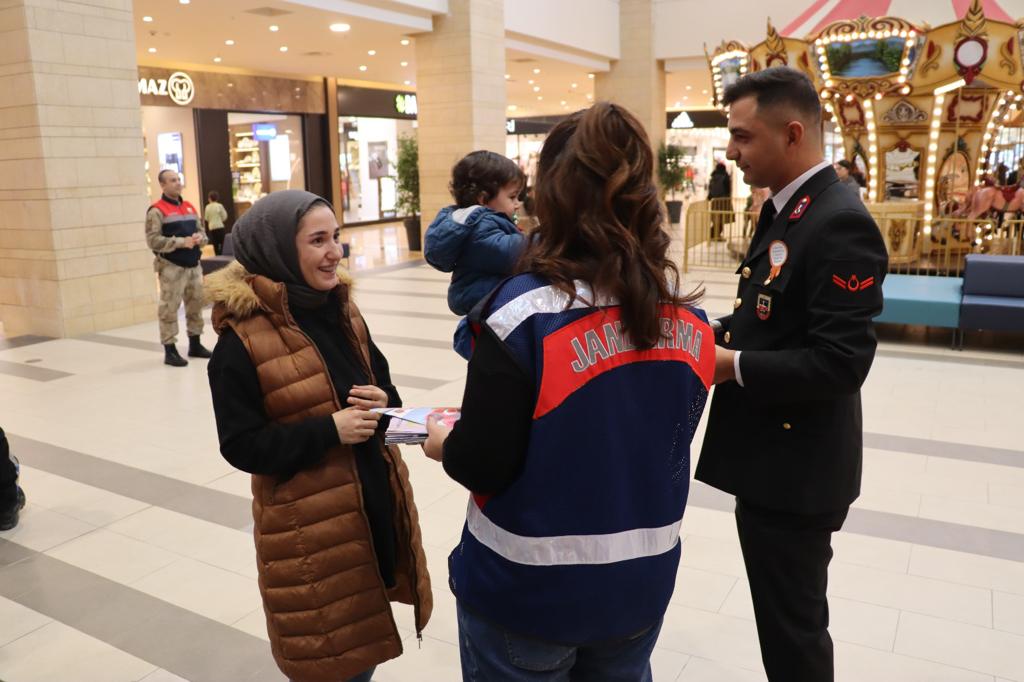 İl Emniyet Müdürlüğü ile müşterek stant açılmış olup;