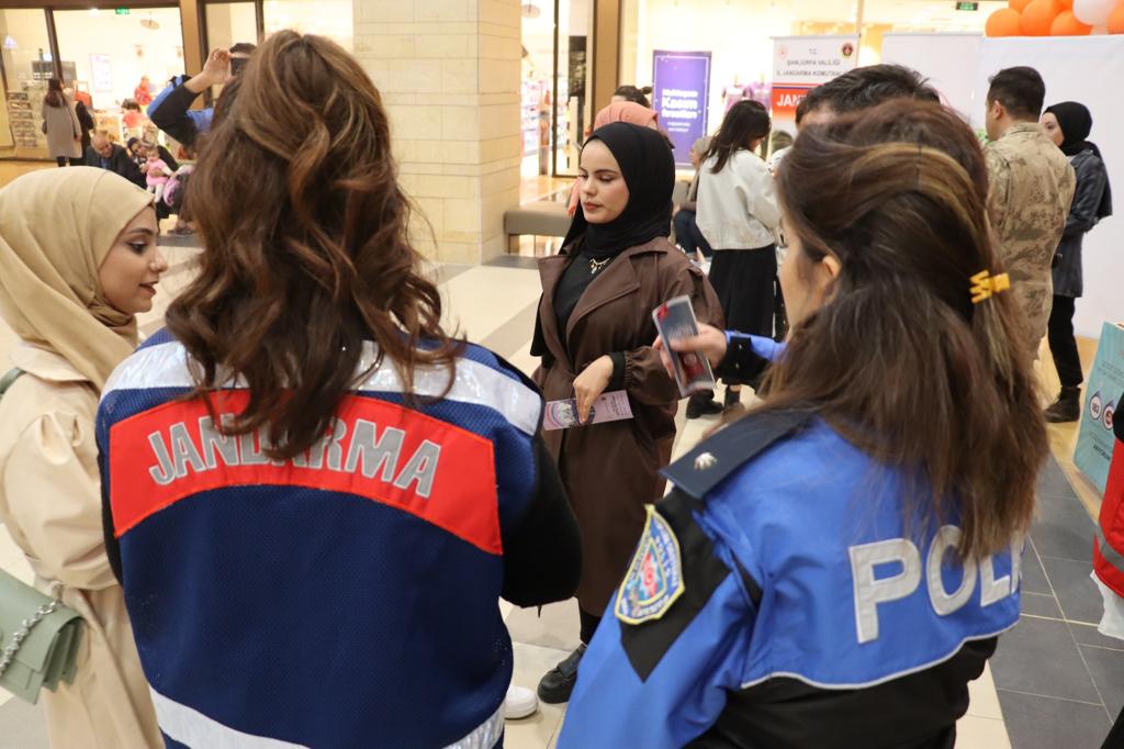 İl Emniyet Müdürlüğü ile müşterek stant açılmış olup;