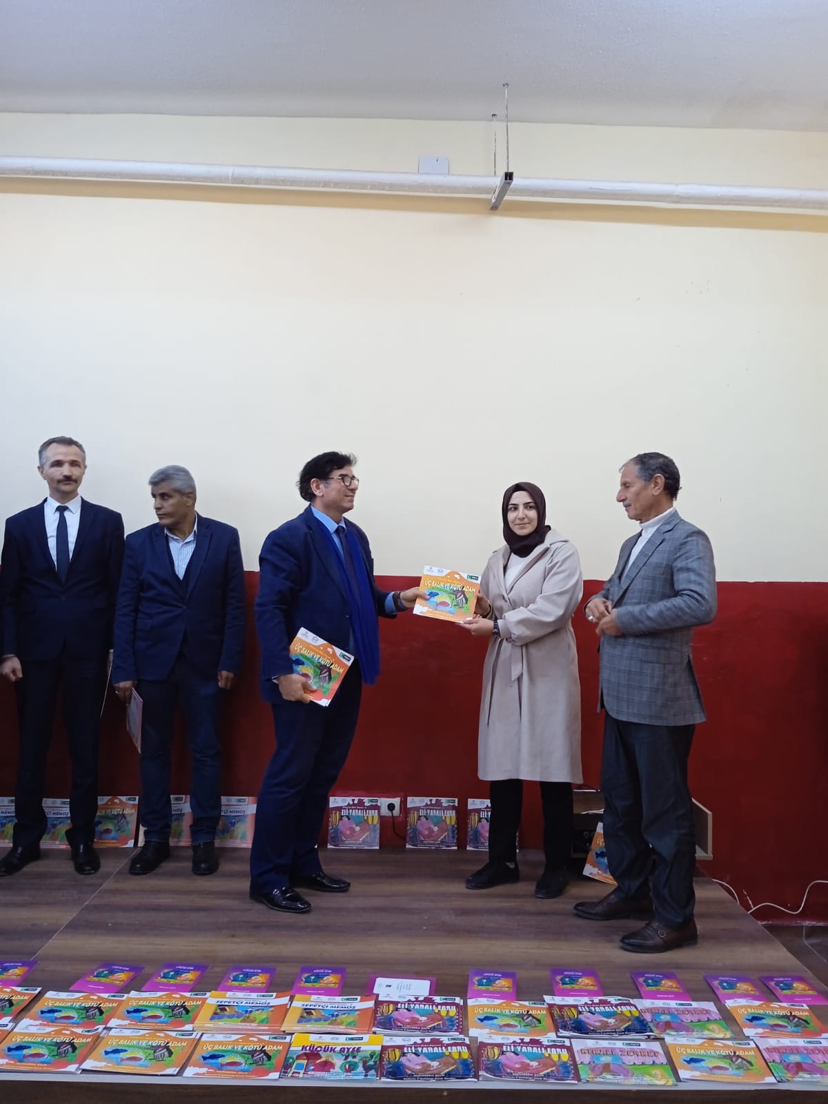 Uluhan Köyü'nde bağımlılıklarla mücadele eğitimi ve kitap şöleni