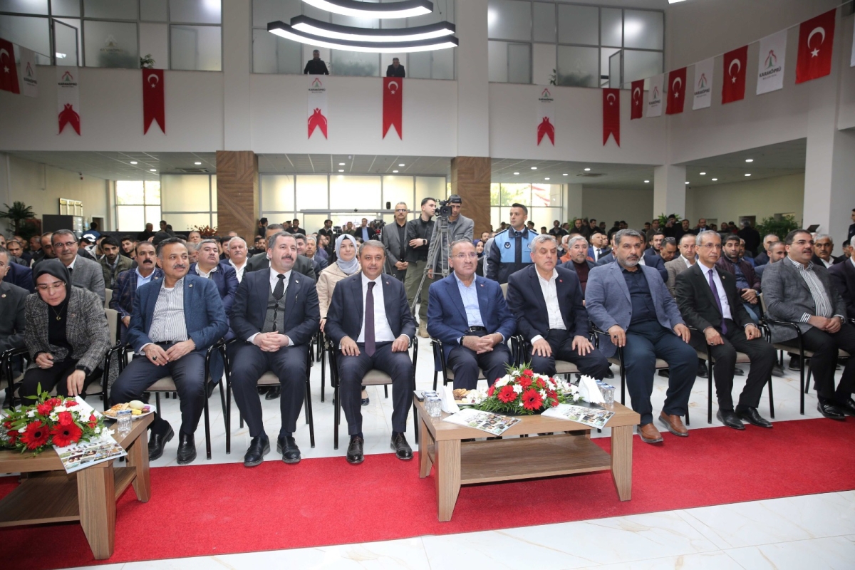 KARAKÖPRÜ'DE 30 YENİ HİZMET İÇİN TOPLU AÇILIŞ TÖRENİ YAPILDI
