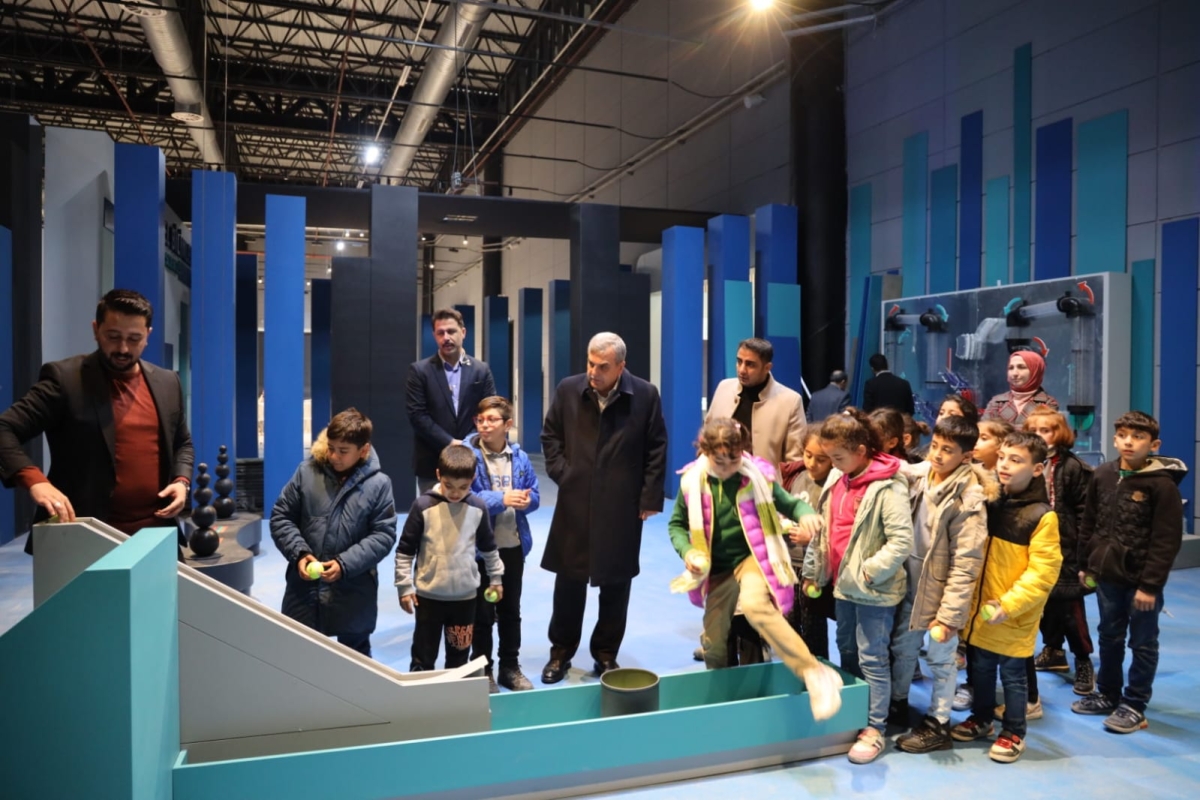 BAŞKAN BEYAZGÜL BİLİM ŞENLİĞİ ETKİNLİĞİNE KATILDI