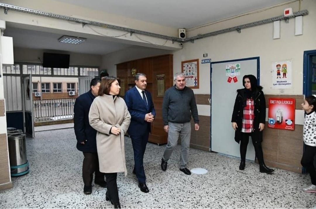 VALİ ŞILDAK'TAN HABERSİZ OKUL ZİYARETİ