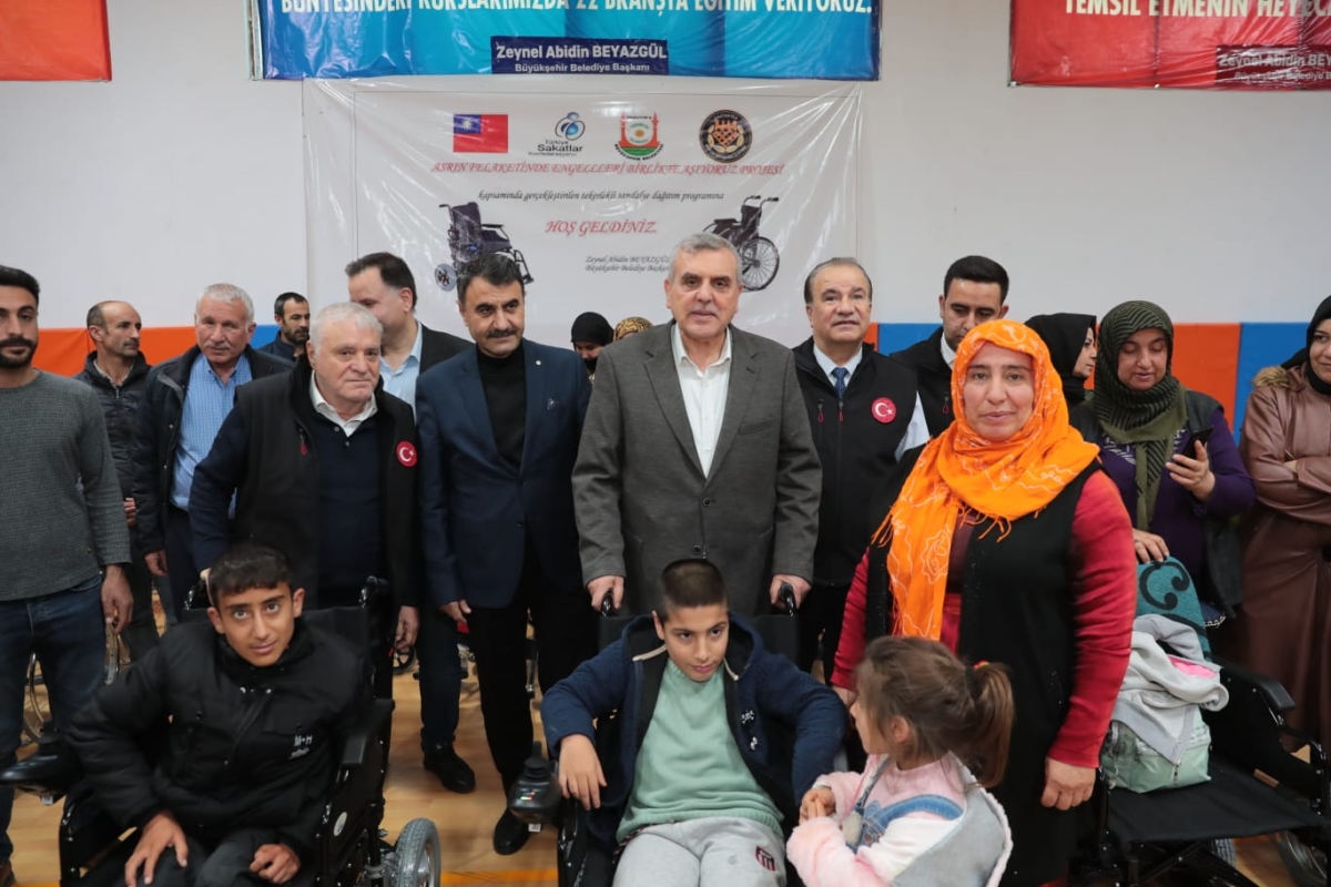 BÜYÜKŞEHİR BELEDİYESİ ENGELLİLERİN YÜREĞİNE DOKUNMAYA DEVAM EDİYOR