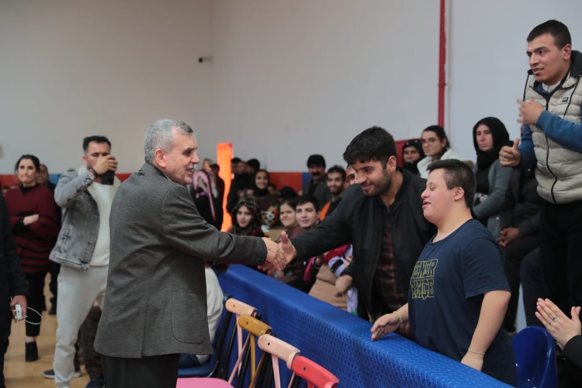 BÜYÜKŞEHİR BELEDİYESİ ENGELLİLERİN YÜREĞİNE DOKUNMAYA DEVAM EDİYOR