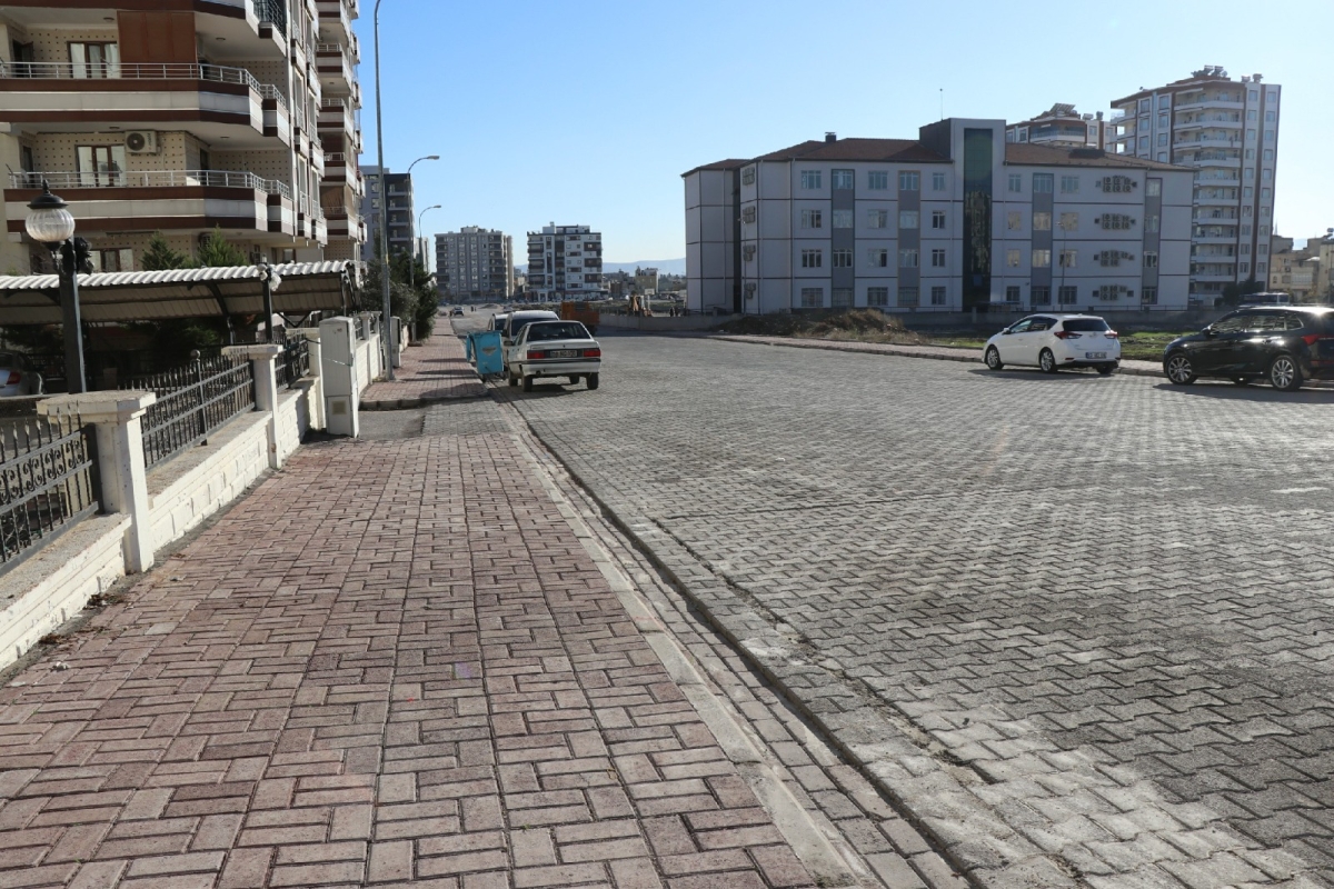 KENT ESTETİĞİ EKİPLERİ GECE GÜNDÜZ ÇALIŞMALARINI SÜRDÜRÜYOR