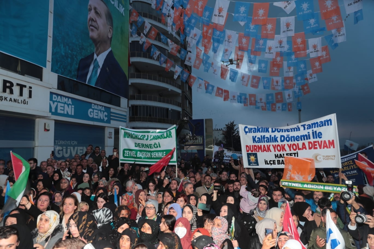 ŞANLIURFALILAR BAŞKAN BEYAZGÜL’Ü BAĞRINA BASTI