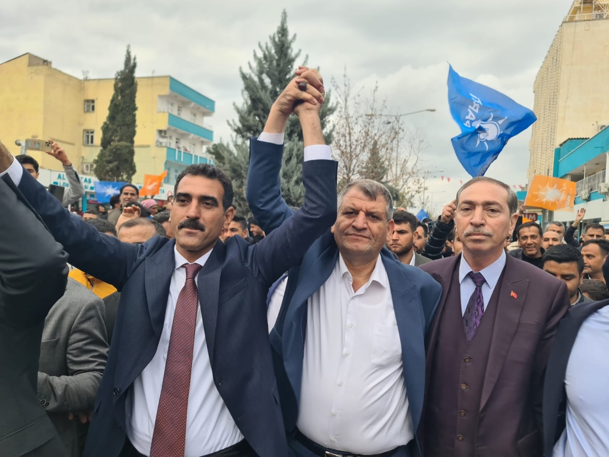 Akçakale'de Abdulhakim Ayhan'a çığ gibi destek!
