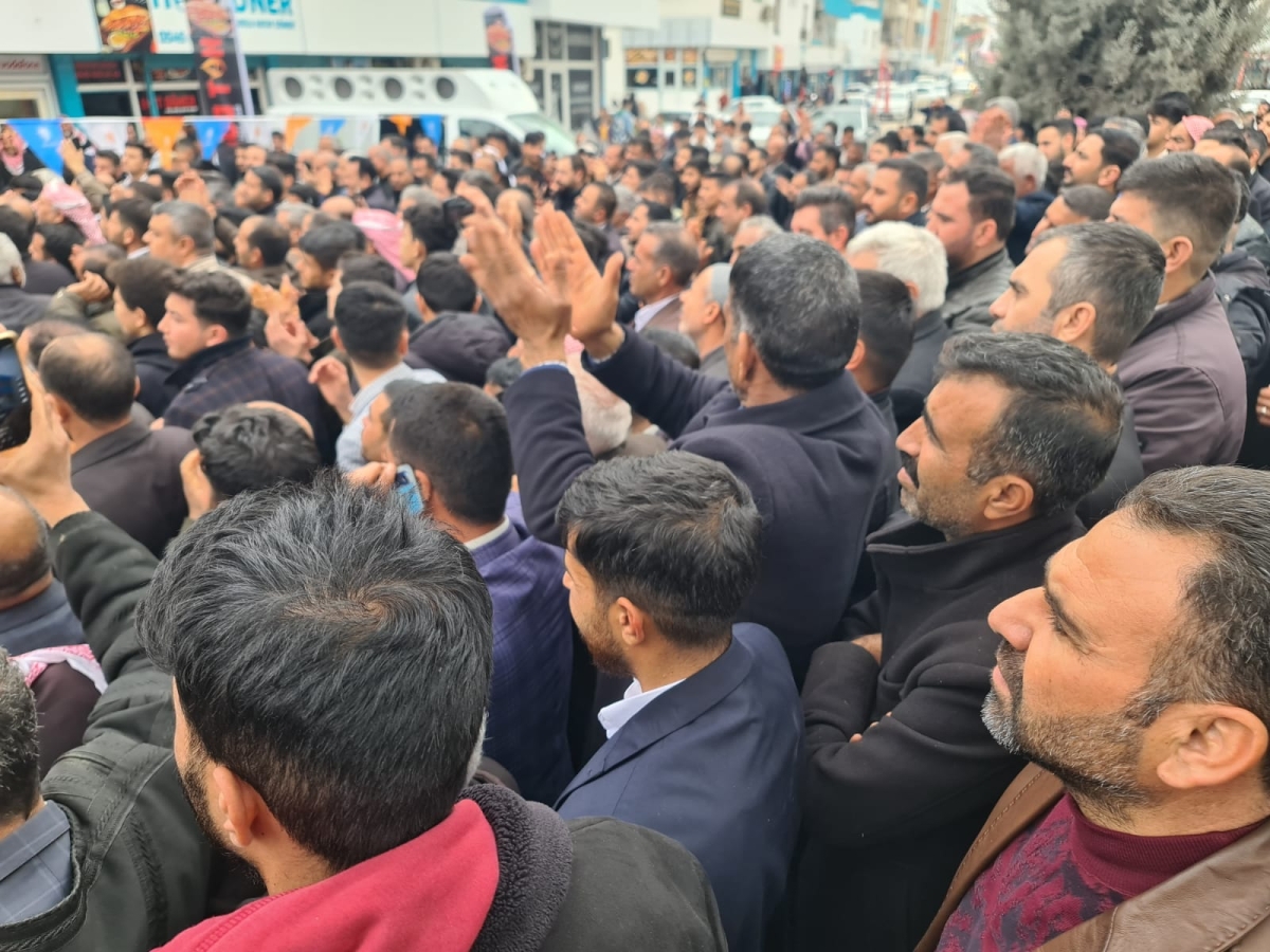 Akçakale'de Abdulhakim Ayhan'a çığ gibi destek!