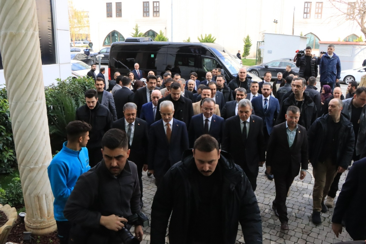 Bakan Uraloğlu, “Şanlıurfa Başkan Beyazgül İle Her Alanda Değişim Ve Dönüşüm Yaşadı”