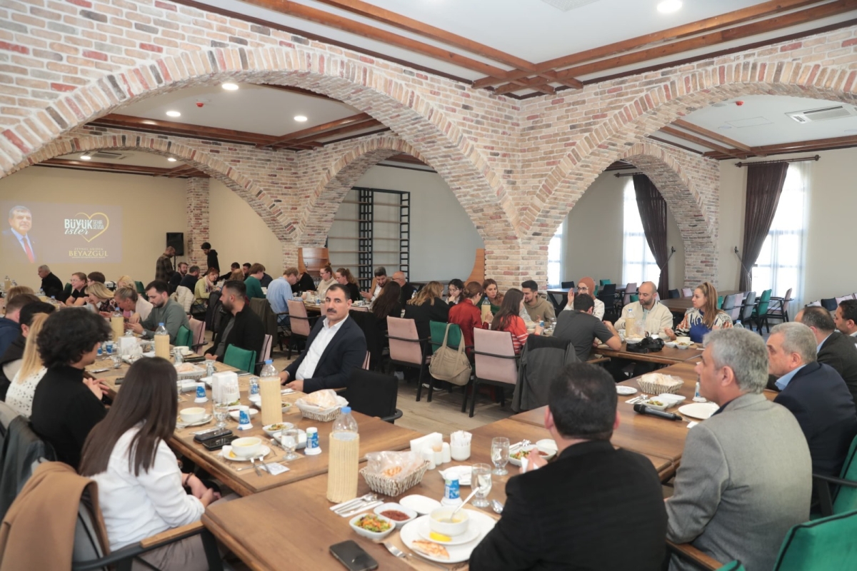 BAŞKAN BEYAZGÜL ŞANLIURFA’NIN TURİZMİNİ GELİŞTİRMEK ADINA ÇALIŞMALARINI SÜRDÜRÜYOR