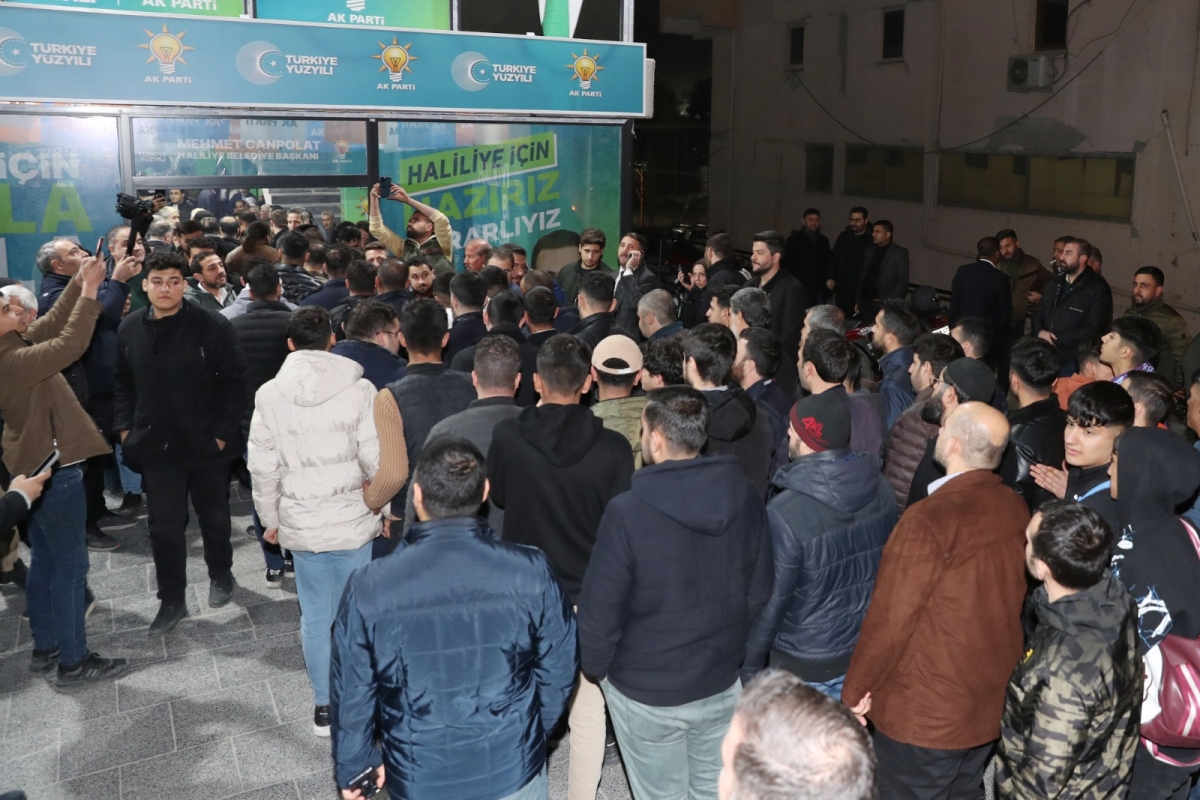BAŞKAN CANPOLAT: DURMADAN YORULMADAN ÇALIŞIYORUZ