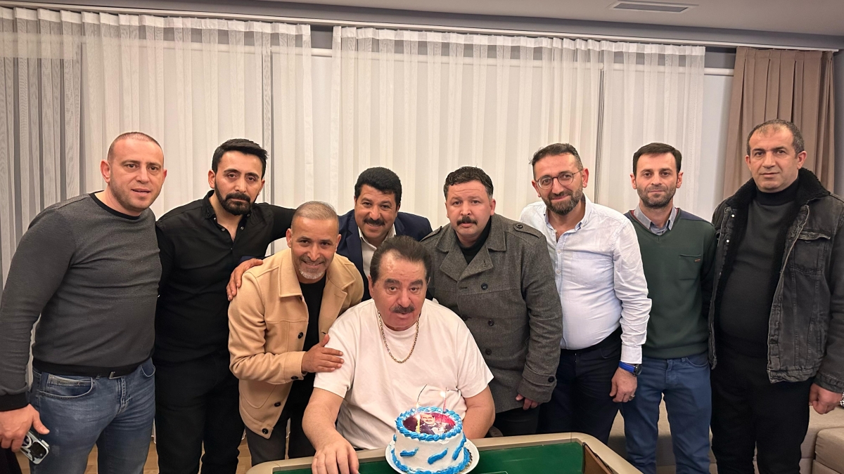 İbrahim Tatlıses'in Doğum Günü İmparator Gurubu Tarafından Kutlandı