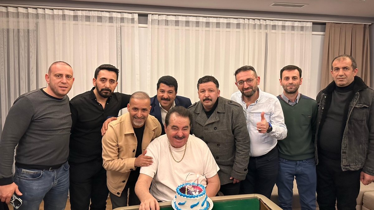 İbrahim Tatlıses'in Doğum Günü İmparator Gurubu Tarafından Kutlandı