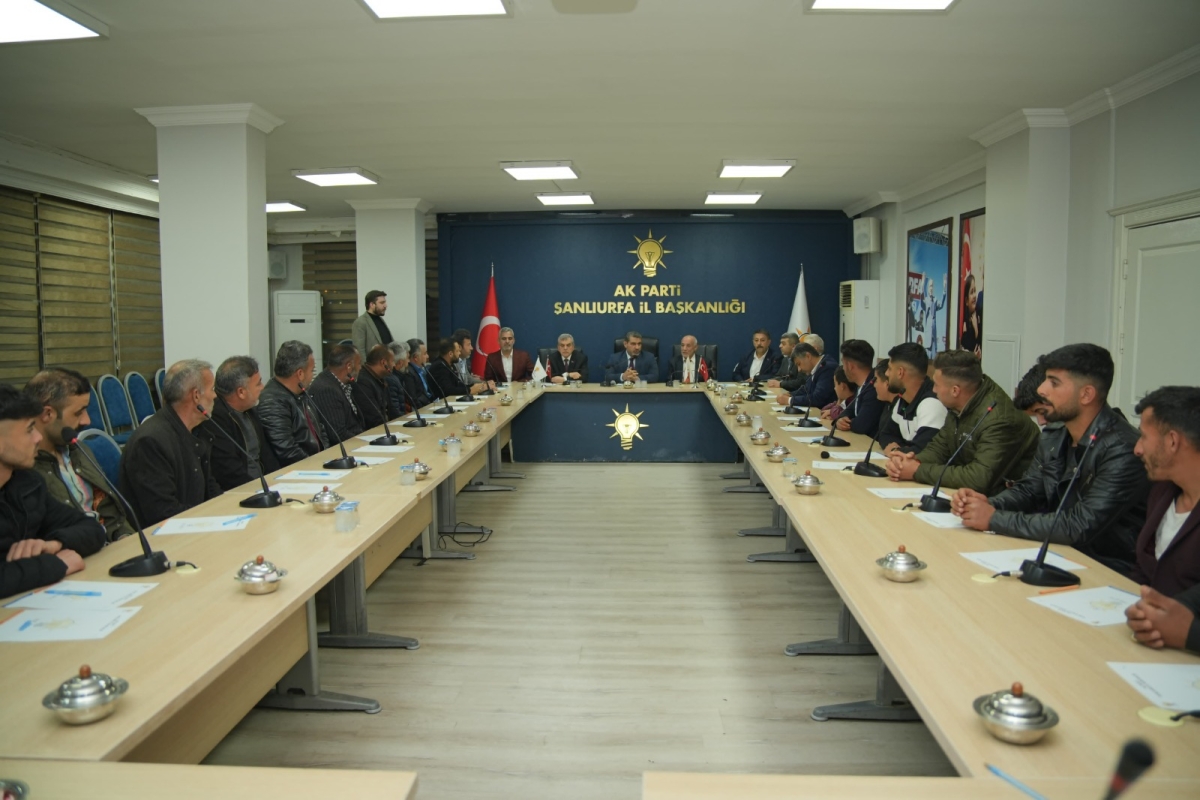 Deva Partisi’nden Cumhur İttifakına Büyük Destek, Parti Rozetini Başkan Beyazgül Taktı