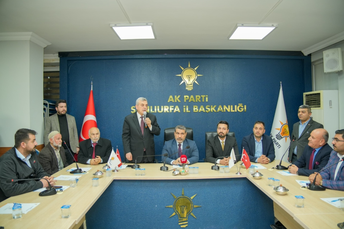 Deva Partisi’nden Cumhur İttifakına Büyük Destek, Parti Rozetini Başkan Beyazgül Taktı